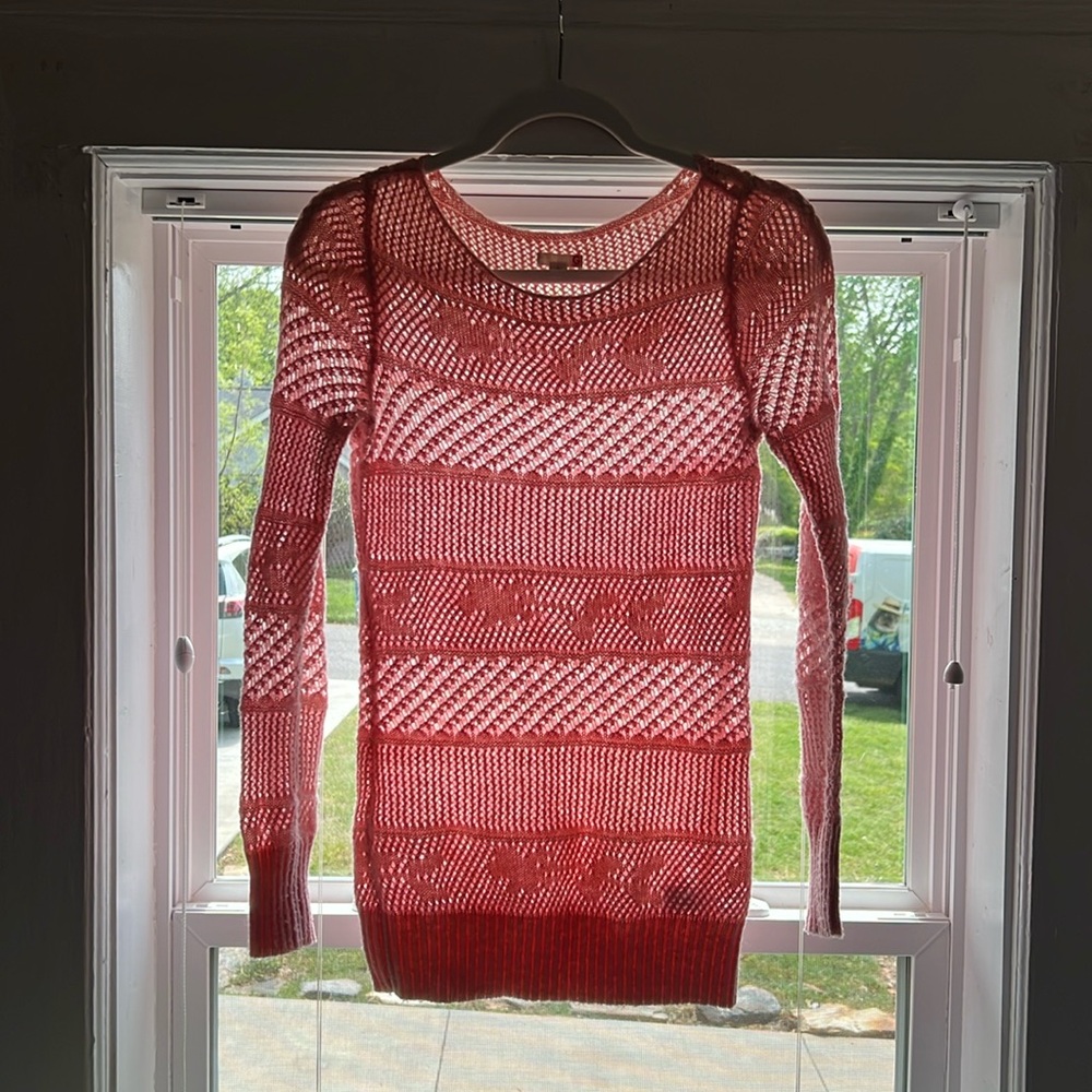 Guess Sweater Small